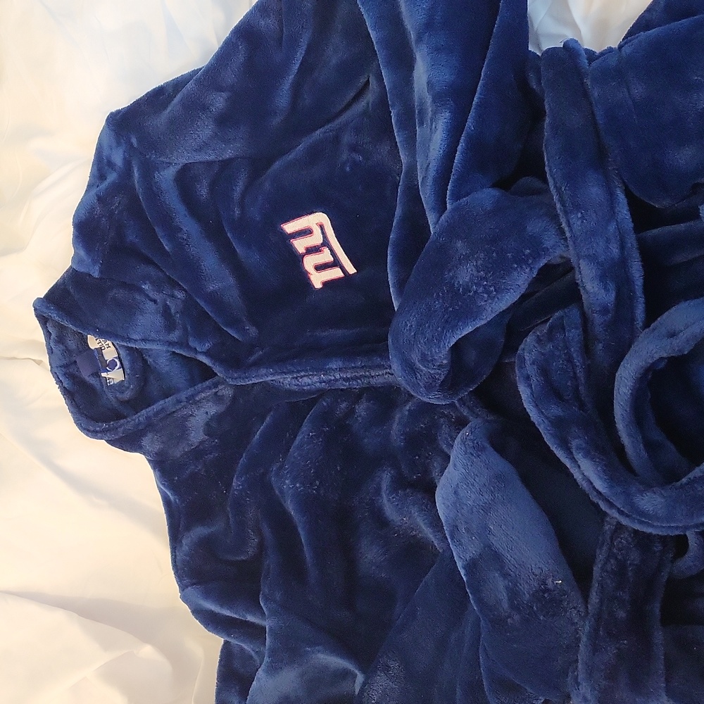 Mens Plush Robe - Picture 3 of 5